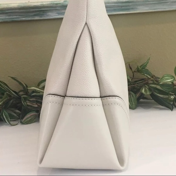 Michael Kors ‘Nicole’ Shoulder Bag in Light Cream Pebbled Leather, Medium, *NWT* - Picture 3 of 11